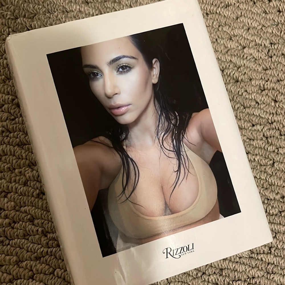 Selfish - kim kardashian selfies book